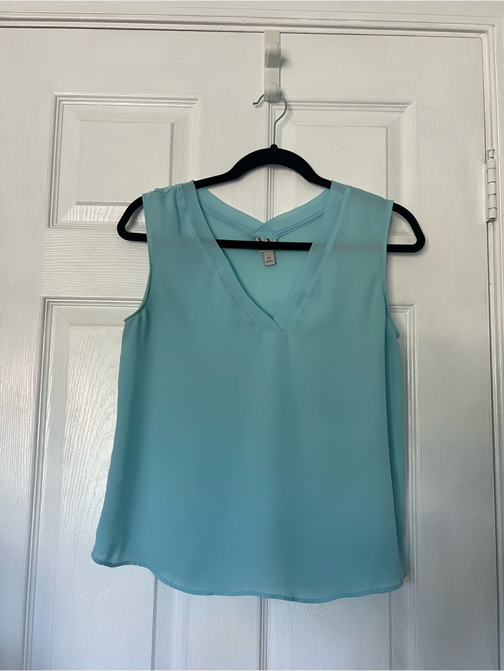 Worthington Aqua V-Neck Sleeveless Camisole